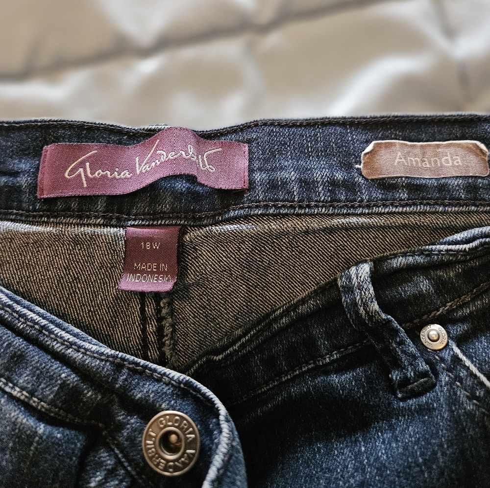 Gloria Vanderbilt Amanda jeans